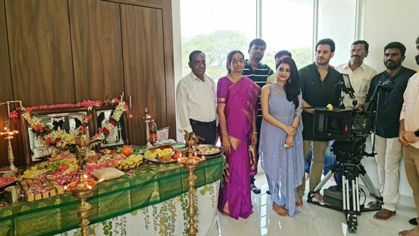ரொமான்டிக் கதையில்