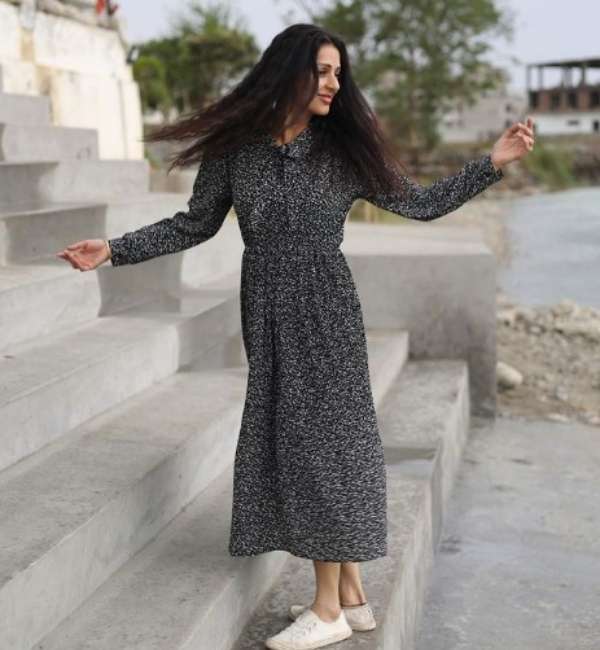 Bhoomika pose is so cute Bhoomika pose is so cute
