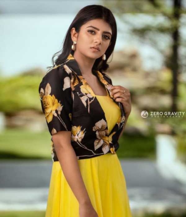 உருகி வழியும் ரசிகர்கள்