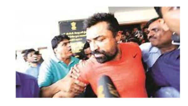 அஜாஸ் கான் கைது
