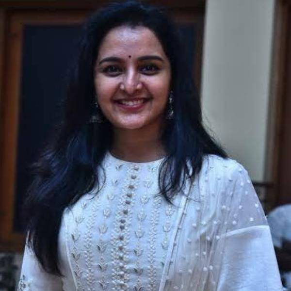பாராட்டுக்களையும் பெற்ற