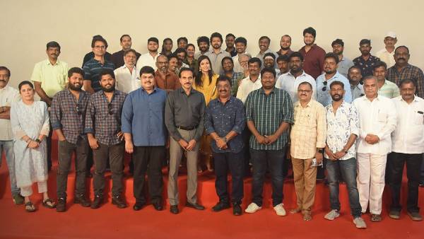 கடைசி ரோவில் கவின்