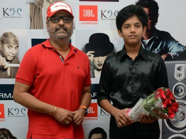 ஒரு முறை முத்தமிட அனுமதித்தான்