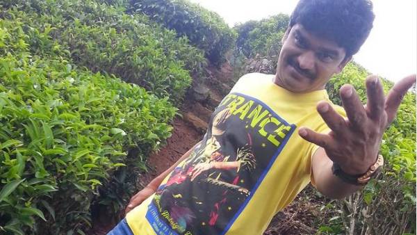 கலங்க செய்த போட்டோ
