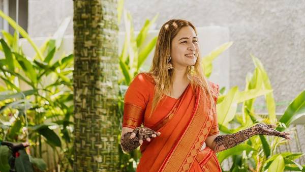 திடீர் நிச்சயதார்த்தம்