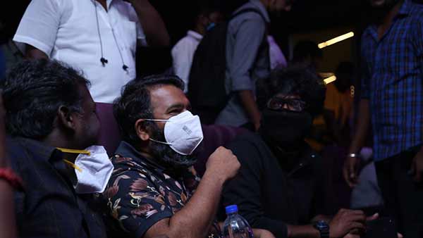 சந்தோஷ் நாராயணன்