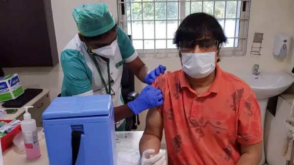 Karthik takes second dose of COVID-19 vaccine Karthik takes second dose of COVID-19 vaccine