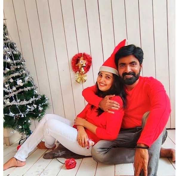 ஆளுக்கு ஒரு குட்டி பாப்பா