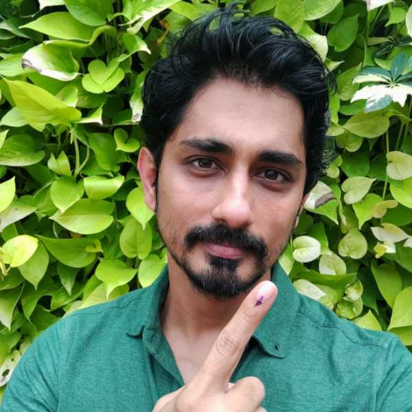 Actors Siddharth,Yogi Babu, Harish Kalyan cast their votes Actors Siddharth,Yogi Babu, Harish Kalyan cast their votes