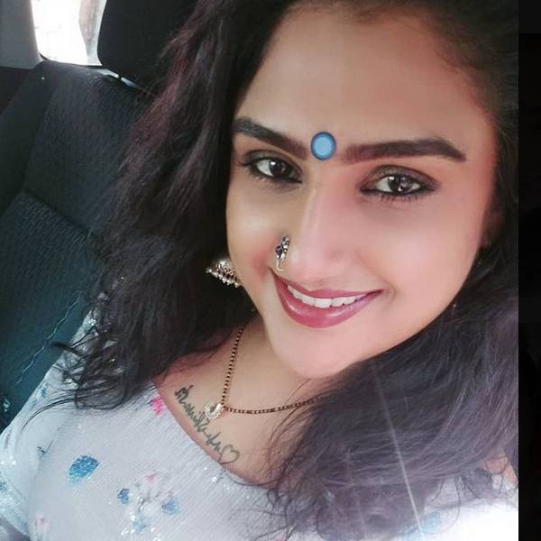 பயந்து வருதே