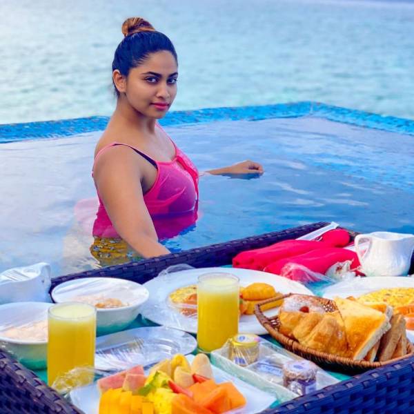 வறுத்தெடுத்த ஸ்ருதிஹாசன்