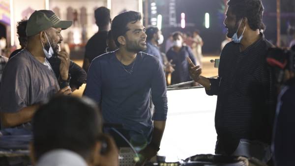 5 மொழிகளில்