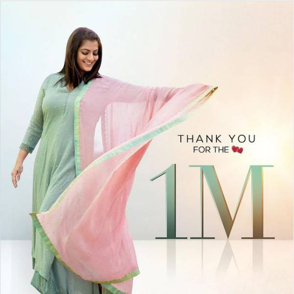 Varalakshmi Sarathkumar gets 1 million followers in instagram Varalakshmi Sarathkumar gets 1 million followers in instagram