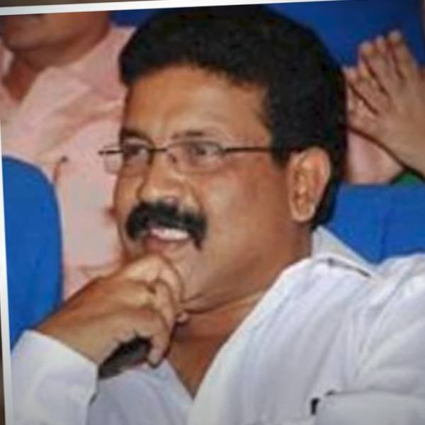 மேனேஜரிடம் உதவி கேட்ட நர்ஸ்