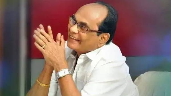 பிரபல பாடகர்
