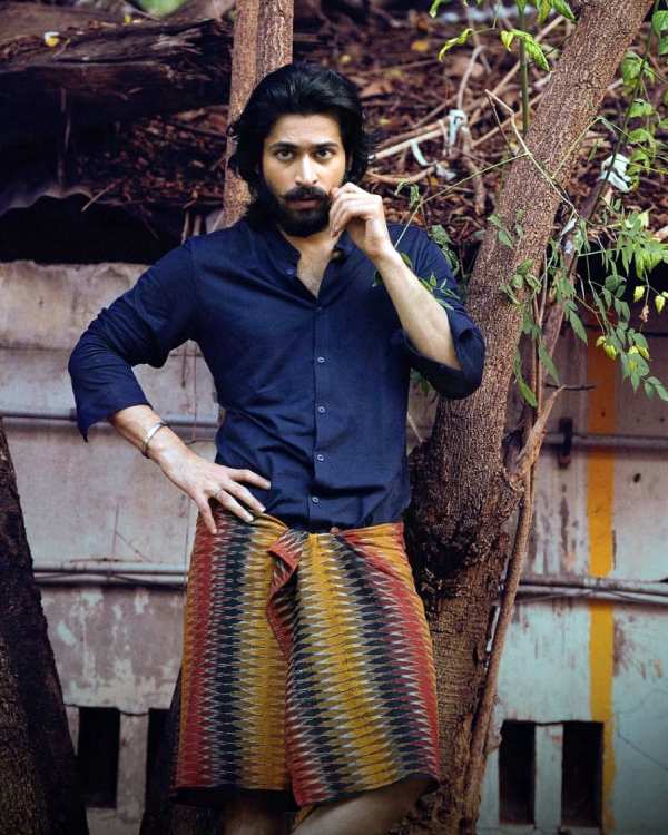முறுக்கி விட்ட மீசை