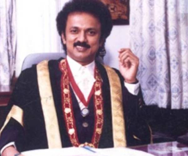தந்தையின் வழியில்