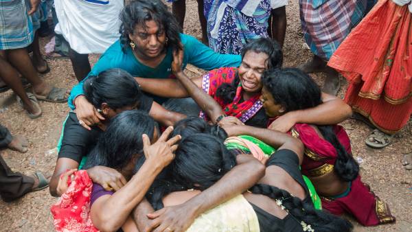 சத்தமாக ஒப்பாரி பாடல்