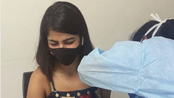 Pavithralakshmi vaccinated photo goes viral in social media Pavithralakshmi vaccinated photo goes viral in social media