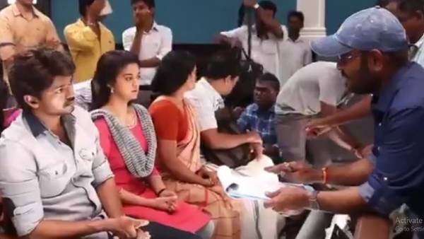 பைரவா கதை