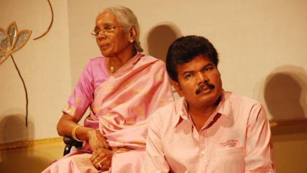 தாயார் காலமானார்