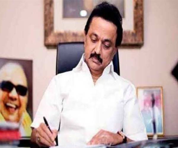 ஸ்டாலின் கையெழுத்து