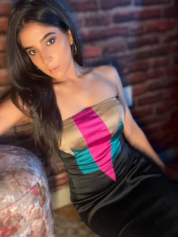 ஸ்ட்ரேப்லெஸ் உடை