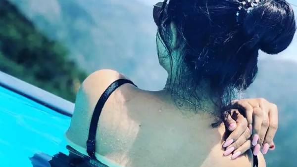 Bhagyalakshmi serial actress Divya Ganeshs bathtub and swimming pics scorch the internet Bhagyalakshmi serial actress Divya Ganeshs bathtub and swimming pics scorch the internet