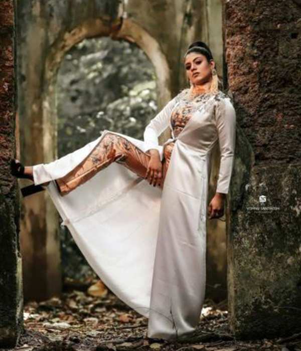 ஒரே ஒரு பாடலுக்கு குத்தாட்டம்