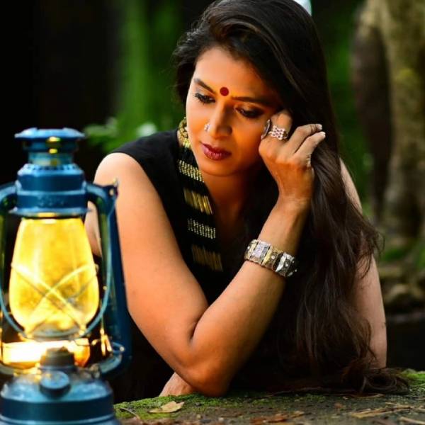 குப்புறப்படுத்தப்படி