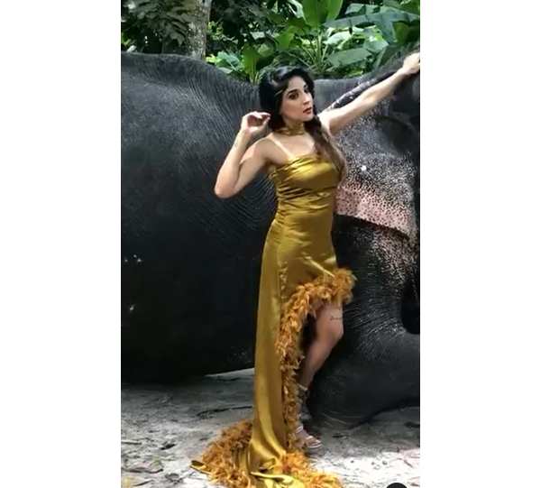 ஓட்டம் பிடித்த சாக்ஷி