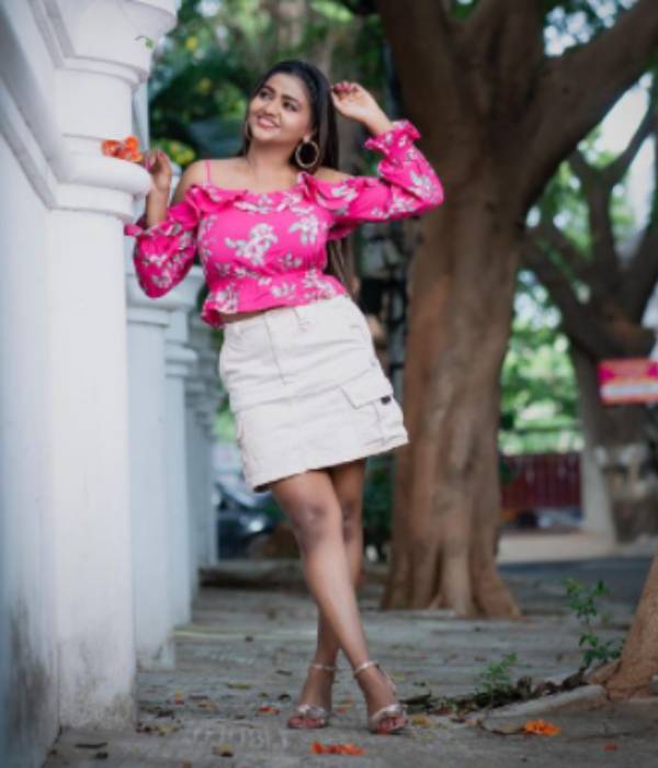 சிறு வேடத்தில்