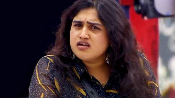 புகழ் பெற்றார்
