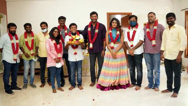 விருதுகளை வென்றார்