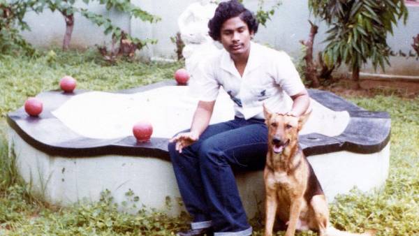 சுரேஷ் தாத்தா இளம்வயதில்