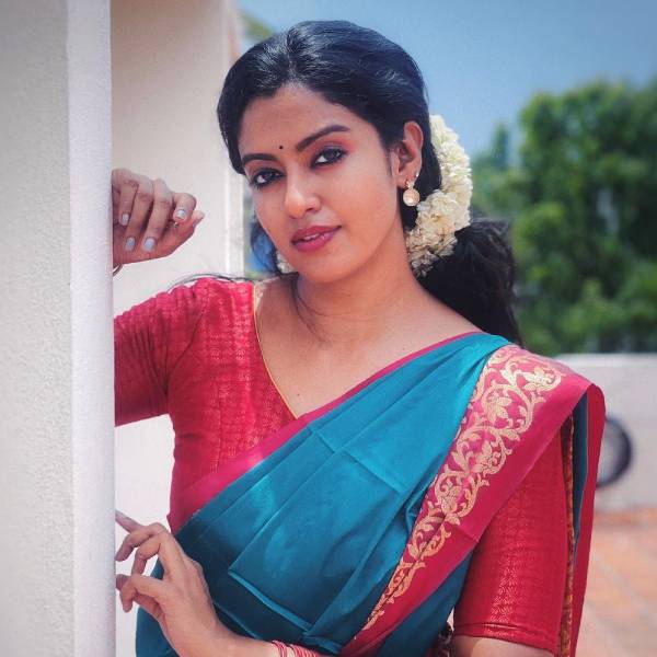 கிராமத்துப் பெண்களும் ரசிப்பு