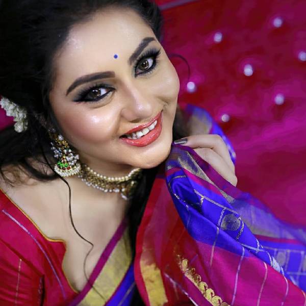 திருமணம் செய்து கொண்டார்