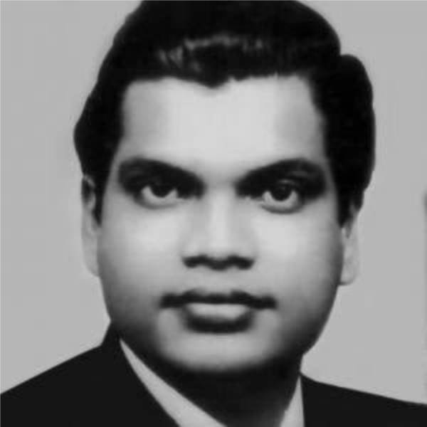 வாய்ப்புகளையும் தவிர்த்தார்