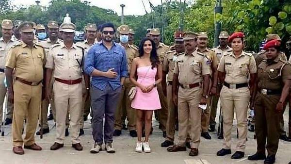 அப்டேட்டை வெளியிட்டுள்ளார்