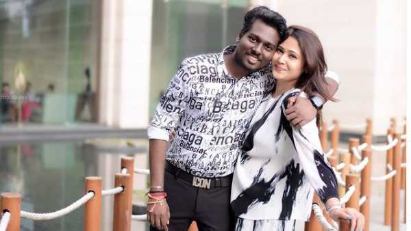 எந்த தேதியில் சந்தித்தீர்கள்