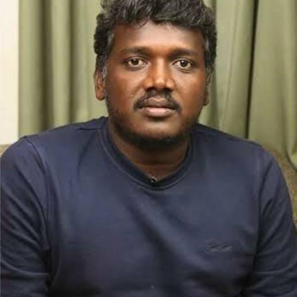 முதல் படத்திலேயே சிக்சர்