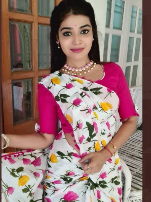 பிரபலமானார்