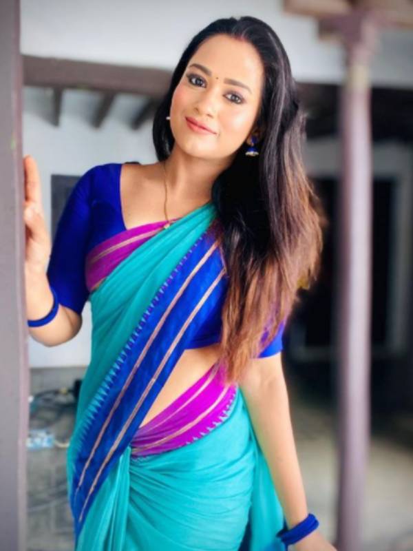 அஞ்சலி அஞ்சலி