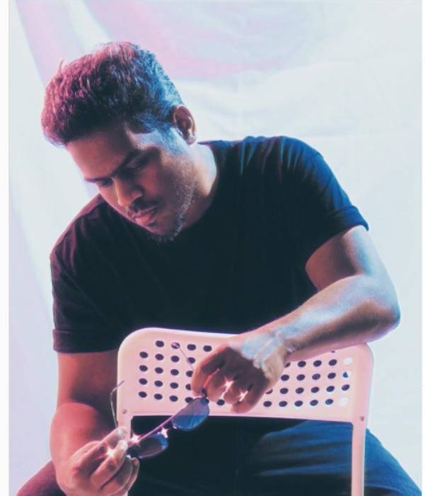 yuvan shankar raja has more then 10 lakh followers on instagram yuvan shankar raja has more then 10 lakh followers on instagram