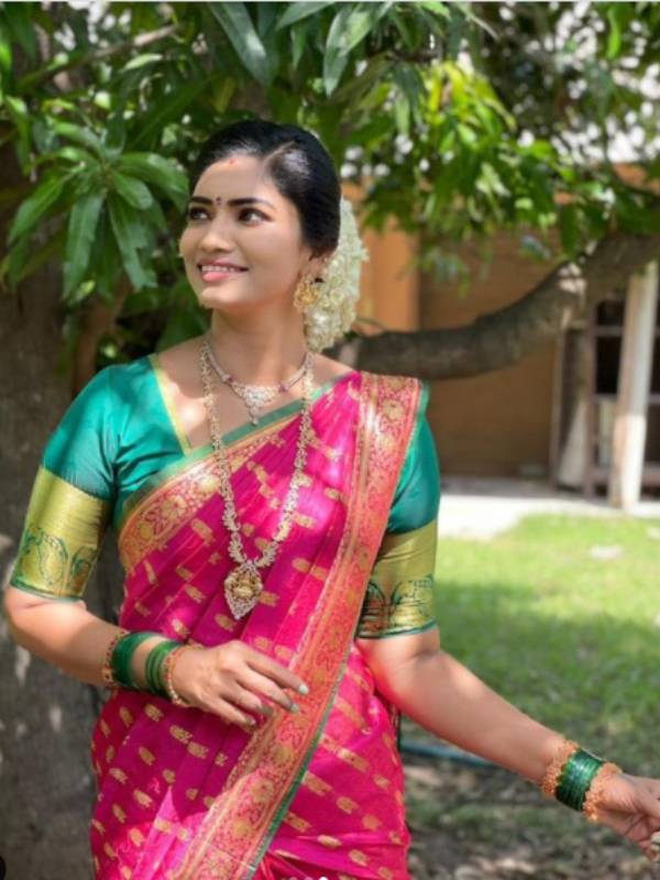 மாமரத்துக்கு கீழே