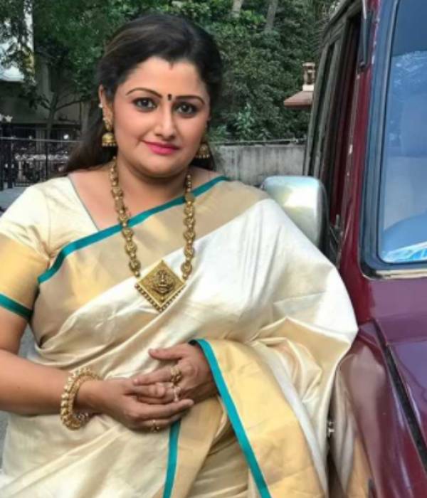 முதல் ஆளாக