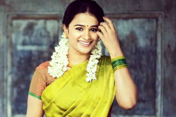 8 ஆண்டுகளாக காதல்