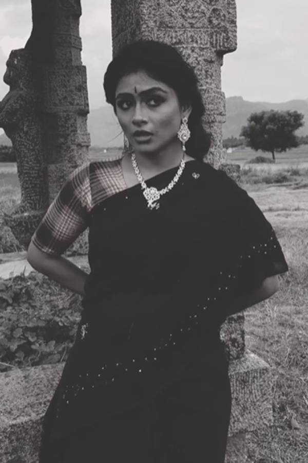 பல லைக்குகள்