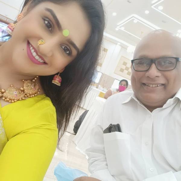 பிக்பாஸ் ஜோடிகள்