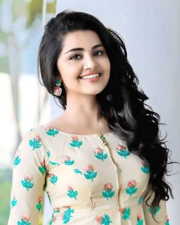 தனுஷுக்கு ஜோடியாக